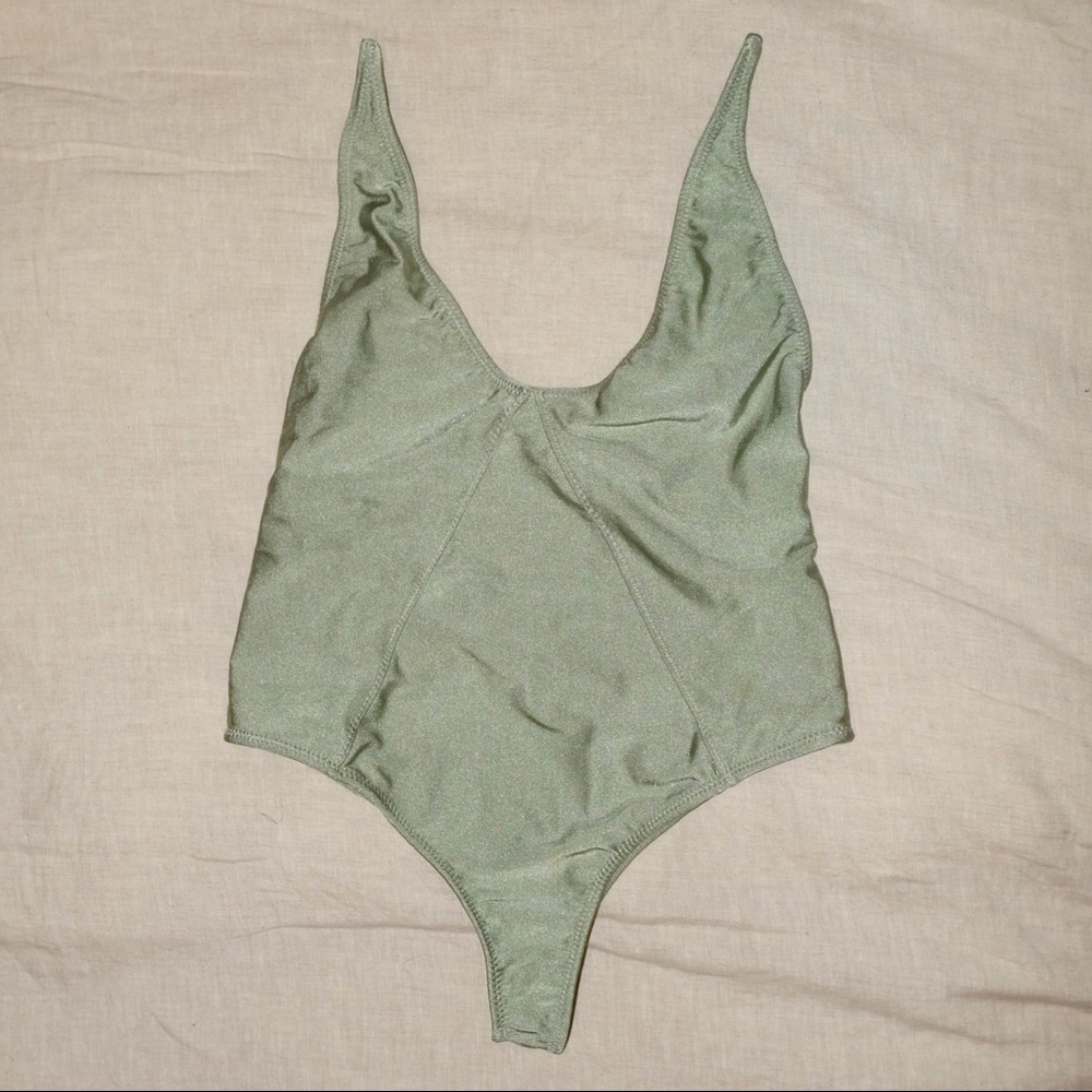 Sommer Devon One Piece